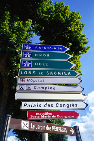 Image: Low angle view of direction boards on a French city street; Thinkstock.com